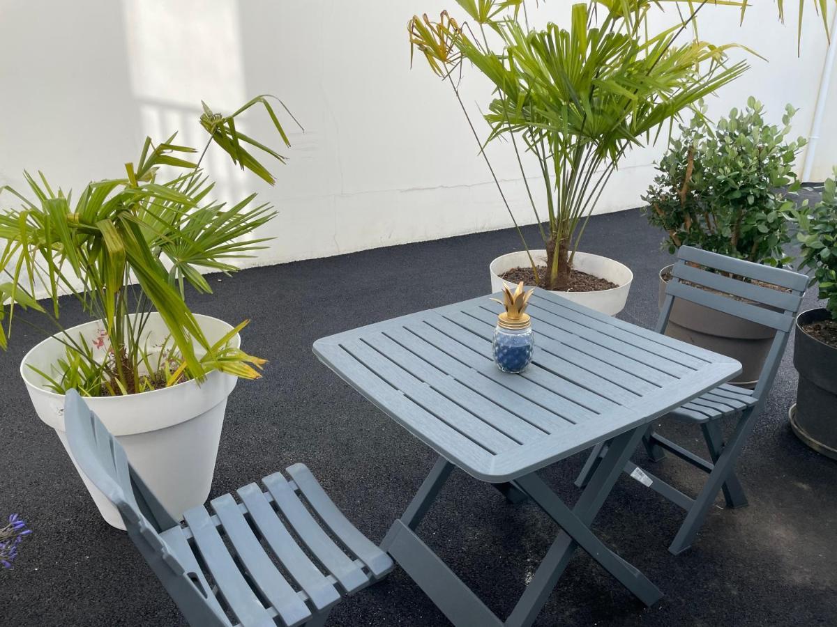 Le Petit Ecureuil Apartment *